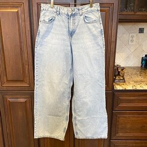 DIVIDED Wide Leg Jeans